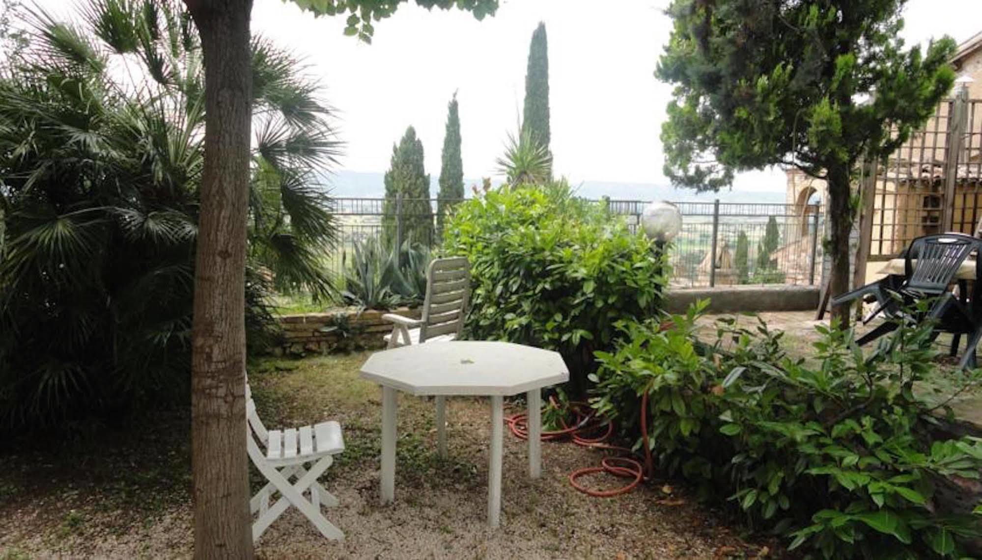 Aparthotel La Terrazza Di Spello Extérieur photo