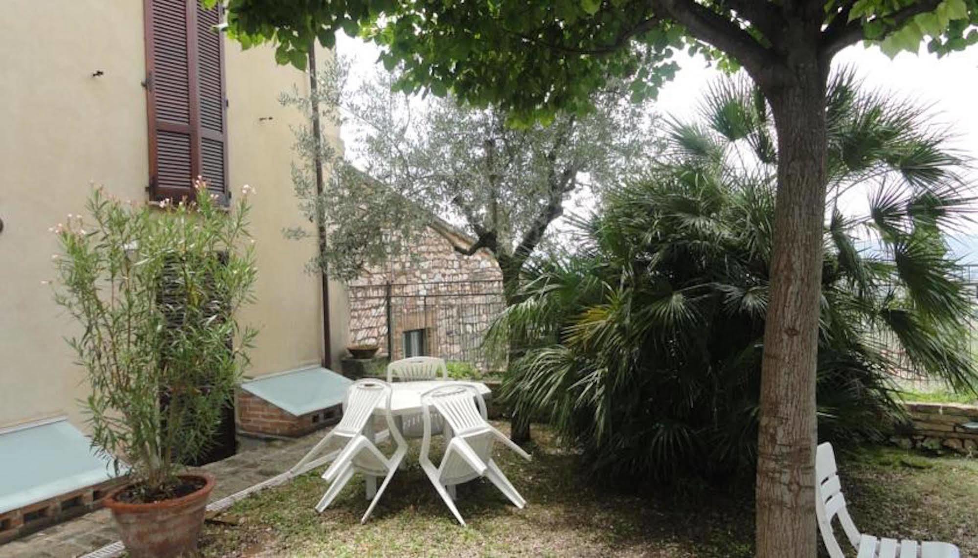 Aparthotel La Terrazza Di Spello Extérieur photo