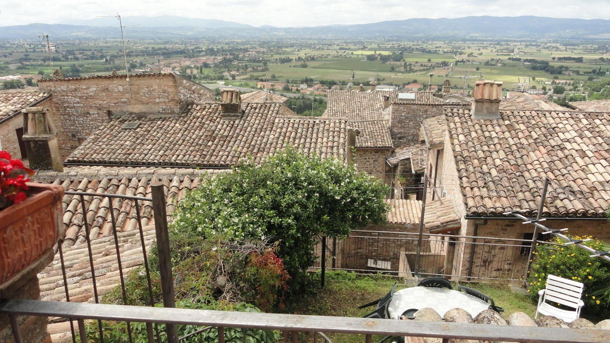 Aparthotel La Terrazza Di Spello Extérieur photo